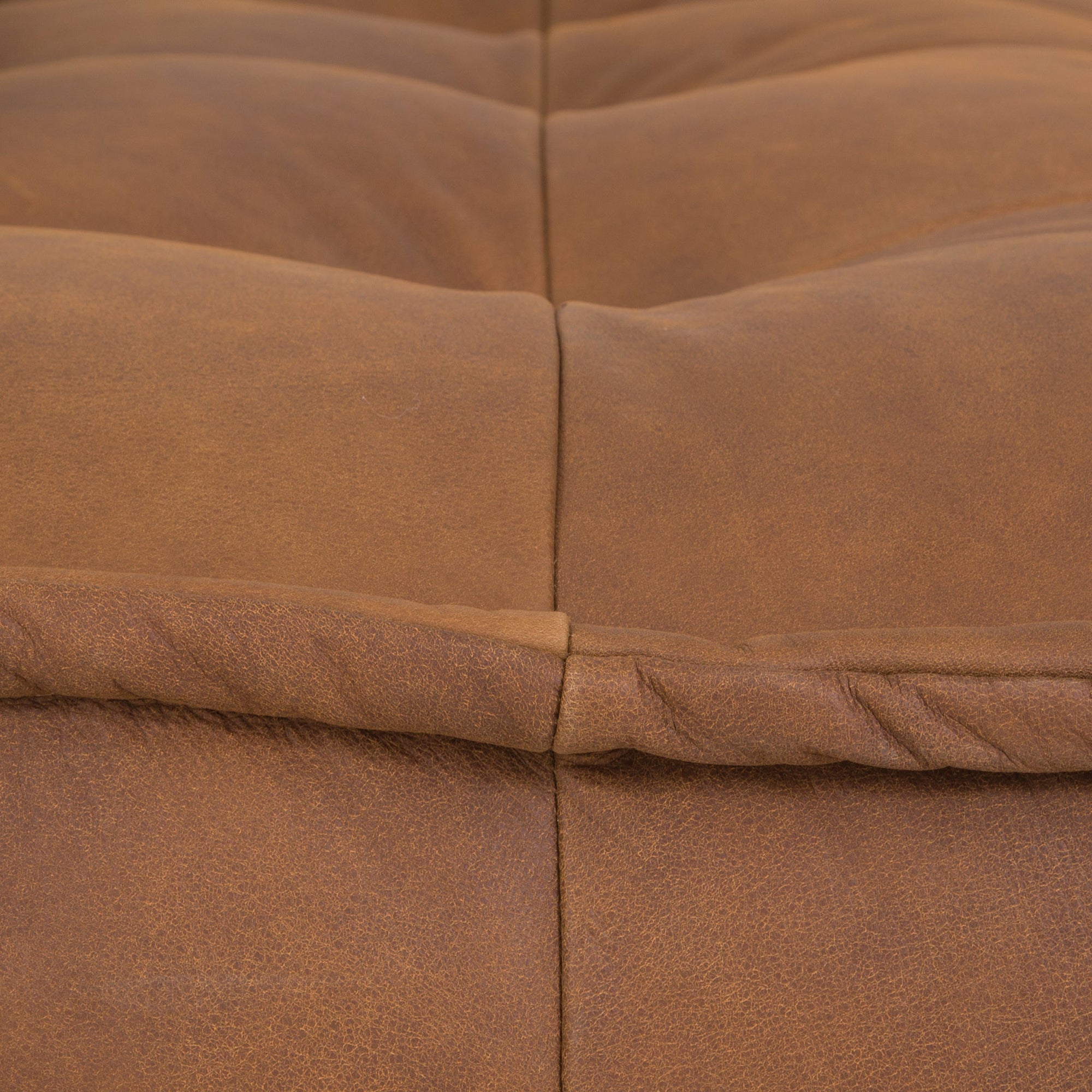 Johnson Sofa Chaise Leather